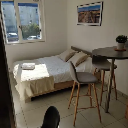 Memorial-sleep In Normandie דירה *